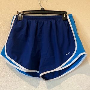 Nike dri fit two toned blue shorts - size medium